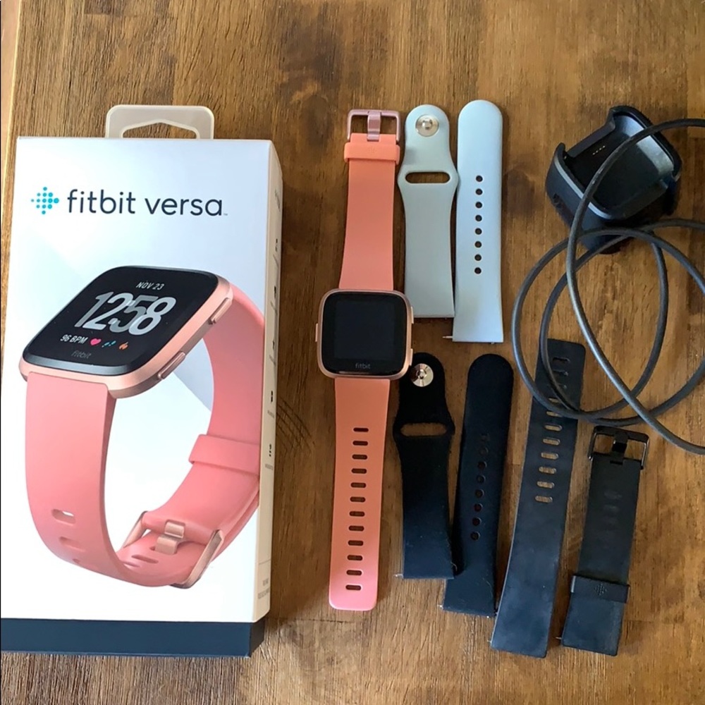 Fitbit Versa with 4 bands
